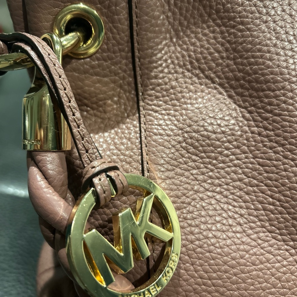 Michael Kors Naomi Pebbled Leather Shoulder Bag With Braided Strap - Picture 4 of 7